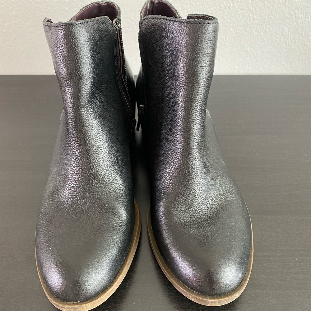 Kensie black booties